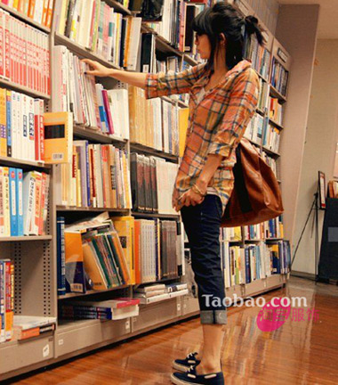 七月韩国街拍TOP装 变身最潮达人 女式休闲装 服装潮流 街头 着装打扮 
