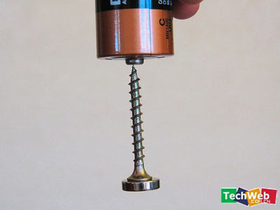 电池+螺丝:最简单的电动机DIY - 阿里巴巴电子