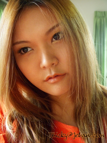 化个美人妆 痘痘肌也做<em>美女</em>--化妆技巧--基础化