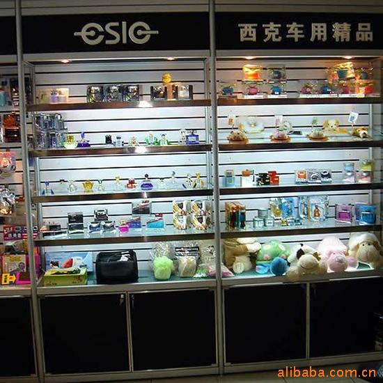 汽车内饰设计趋势：舒适与科技的完美融合