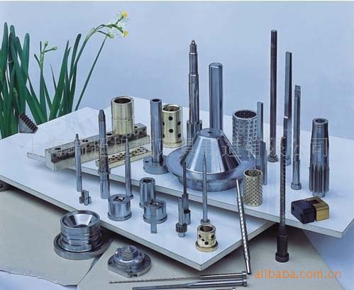 提供热流道标准件的公司有: dme,hasco,husky,eoc,fully,master