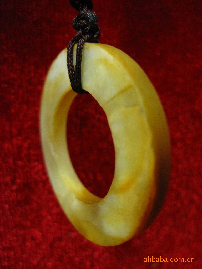 红山文化 红山老玉环挂件 (养过)(图)