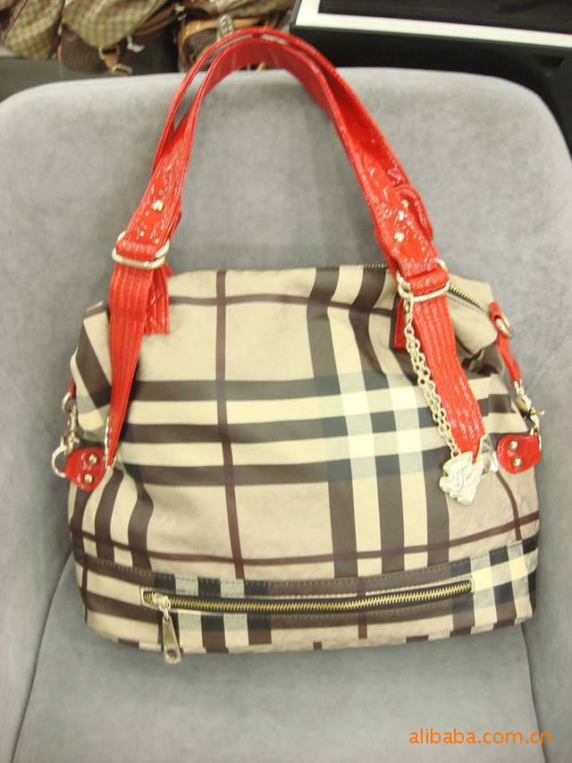 新款 正品劳斯沙宣红色格子时尚女包206-6542 145.00,135.00元/个