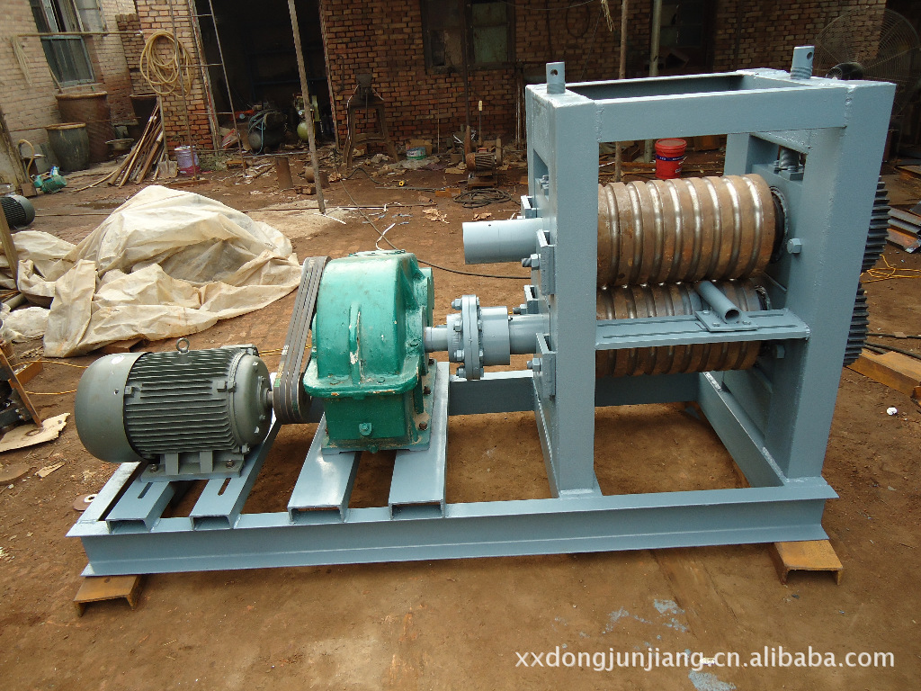 本厂专业生产平纹机,钢筋平纹机,螺纹钢平纹机13831704355