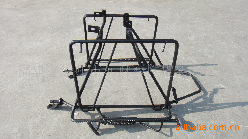 点击进入嘉陵70圆钢侧翻式摩托车载重大货架