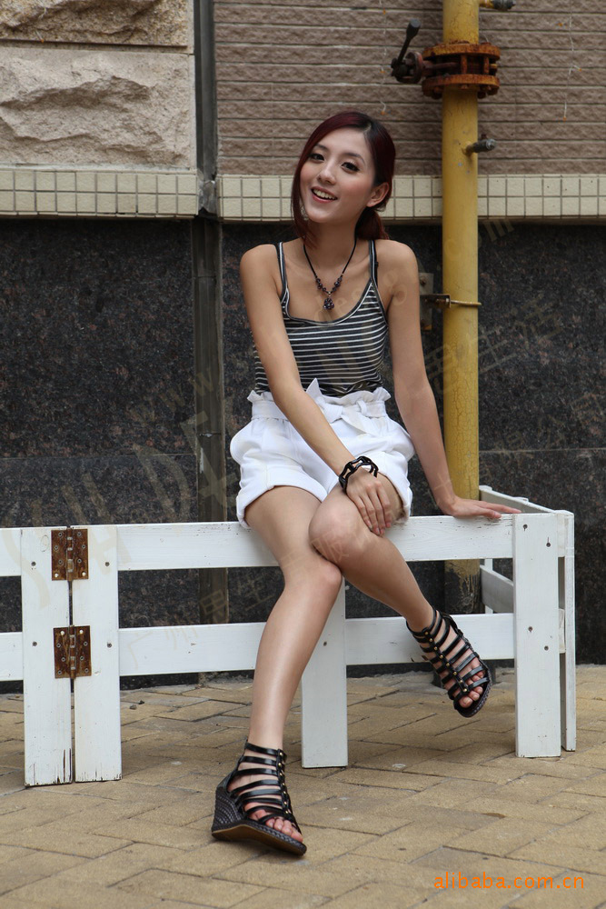 思生活亲子女装春夏活力风格.花.