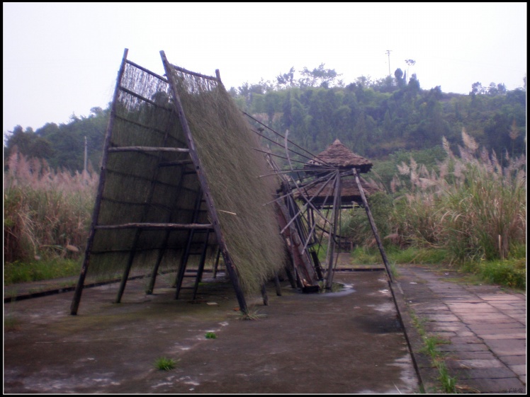 这些极为简陋甚至原始的设施设备所组成的,就是被盛誉为中国古代"
