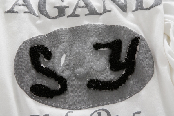 guo-b43 2011新款秋冬女士长袖拉架agand字母手摇绣花t恤 13.00,12.