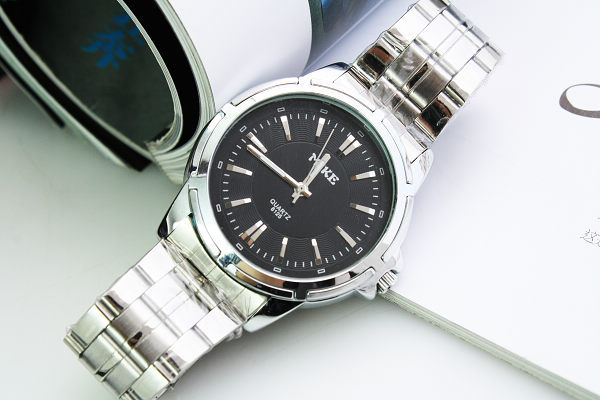 供应大方男士商务礼品表 手表批发 142431