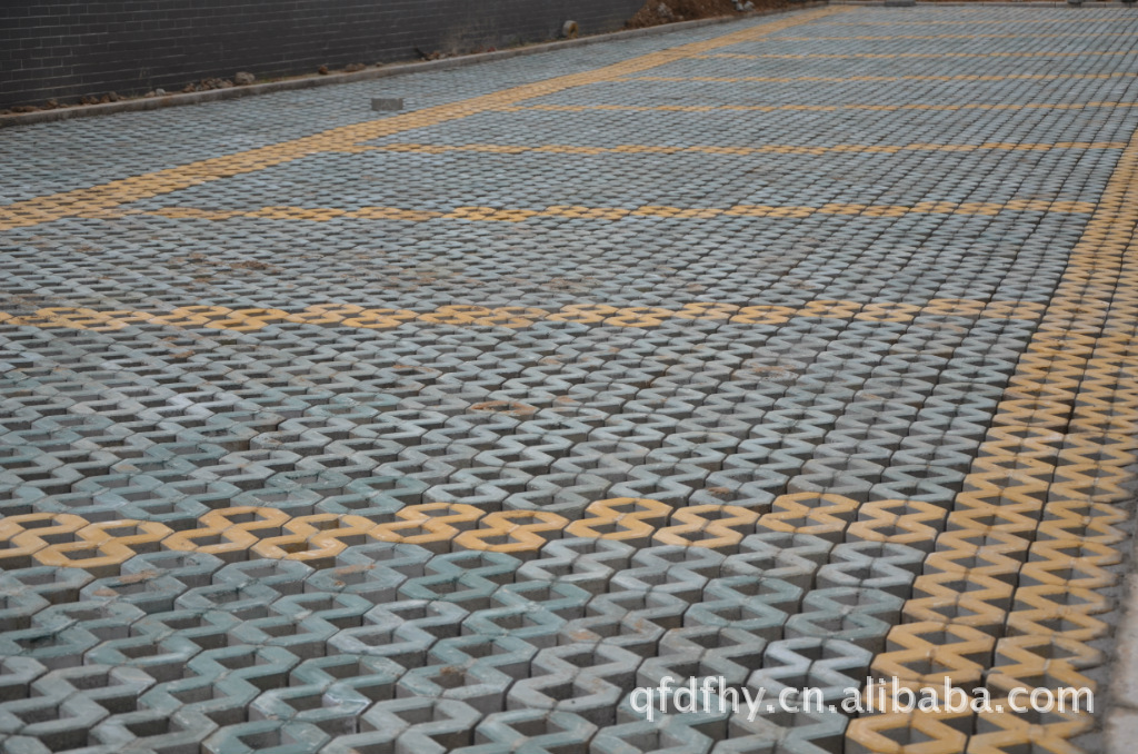 八字形200*400停车位植草砖