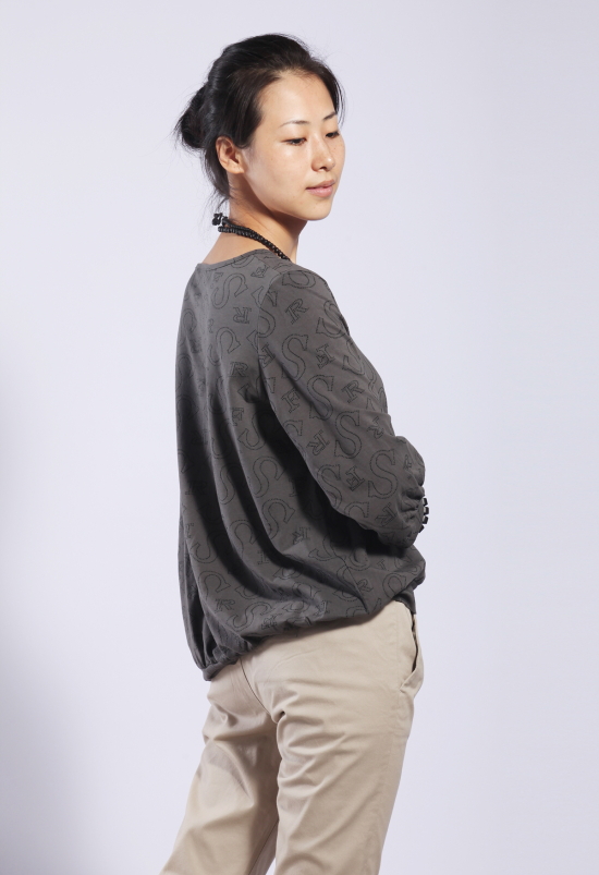 供应前短后长四分袖圆领口字母图案高弹面料宽松休闲百搭鸿影t恤