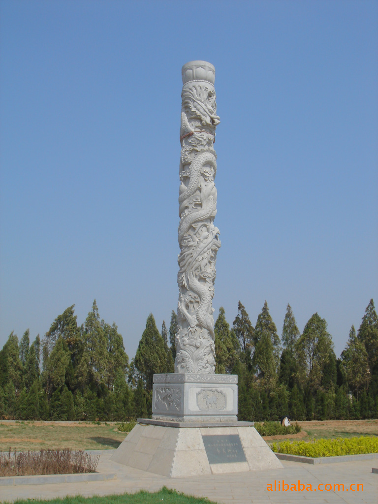 供應青石,花崗岩園林廣場龍柱子