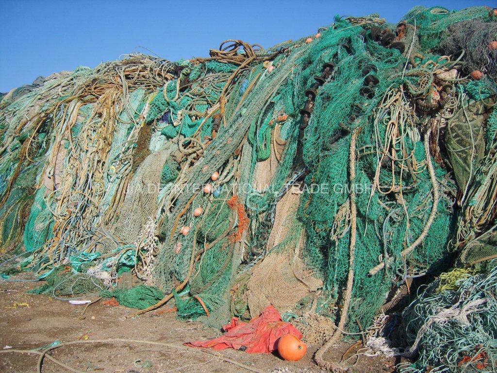 大量批发废旧渔网,废旧pa,pe塑料图片