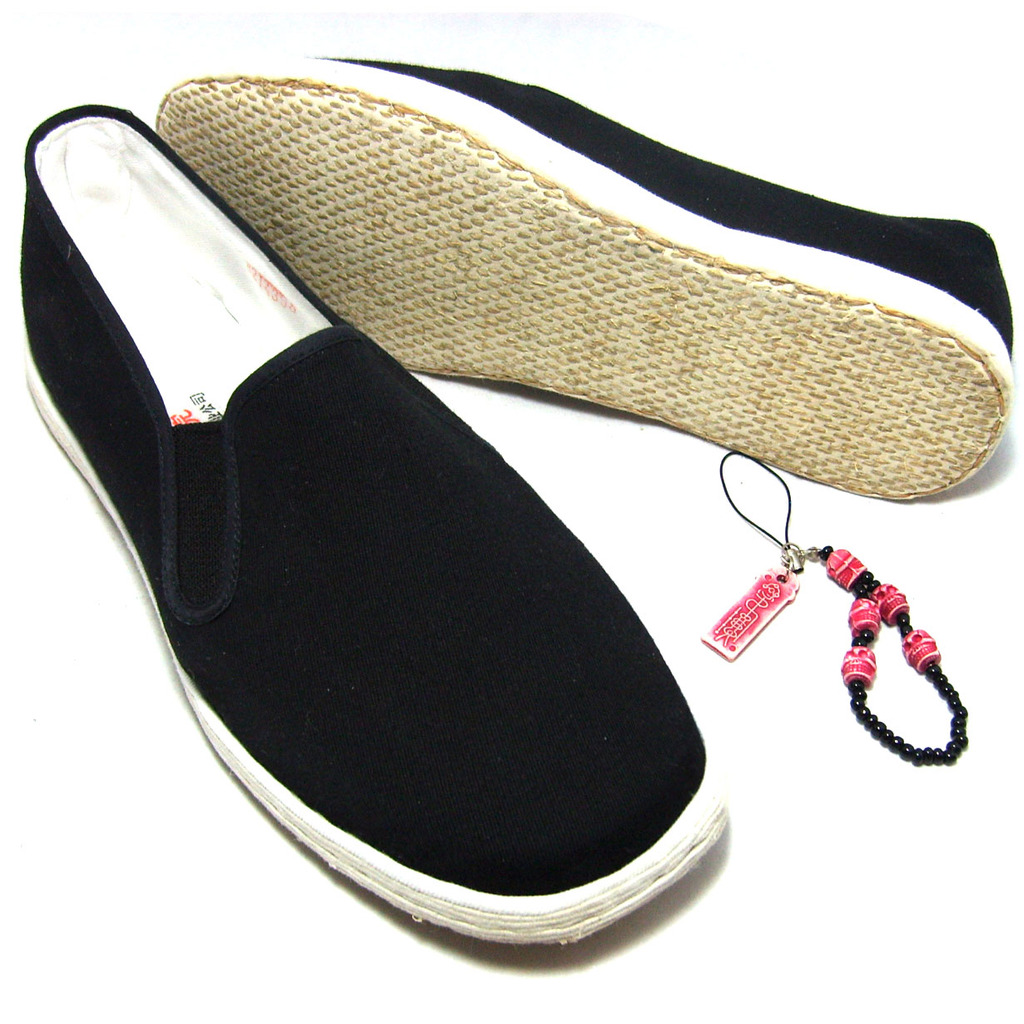 爱中国元素的人,没有不爱穿老北京布鞋的哟