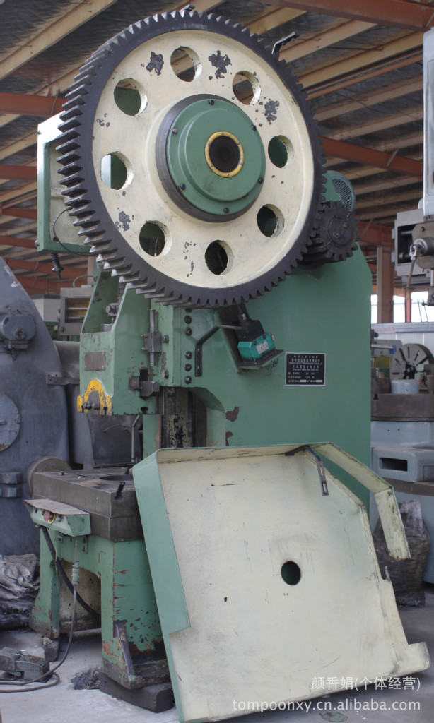 二手8成新扬州锻压机床有限公司100吨冲床