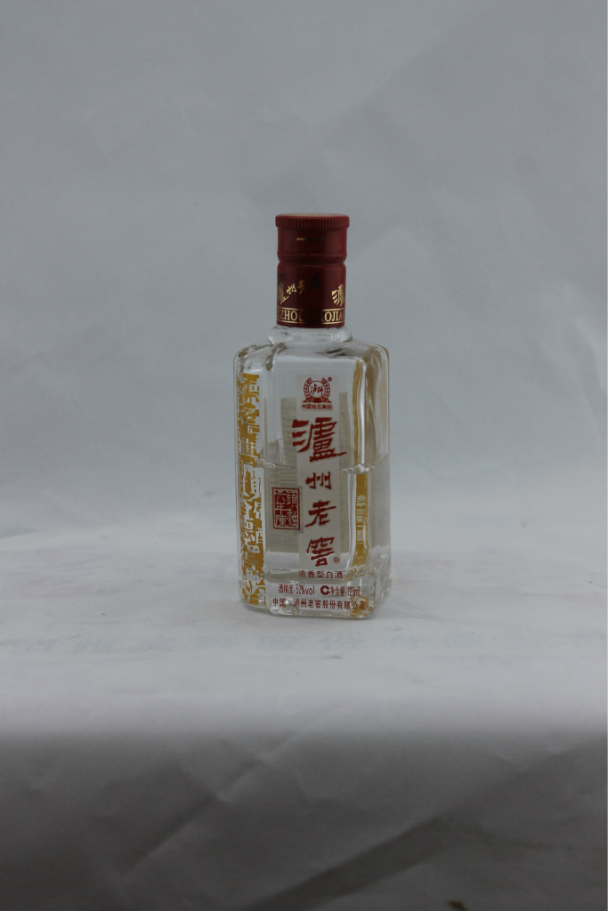 供应泸州老窖六年陈铁盒头曲泸州老窖红铁盒泸州浓香型白酒