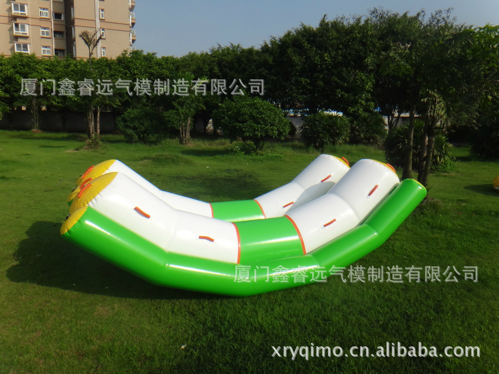 水上充气跷跷板,闭气水上 &hellip;&hellip