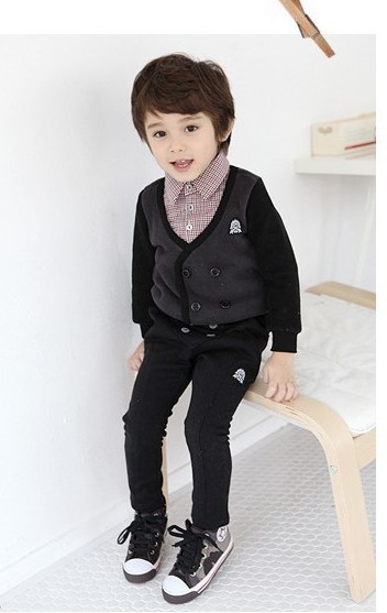 2013 Handsome Boy Cotton Knitted Two Gentleman Boys Clothing From Peter ...
