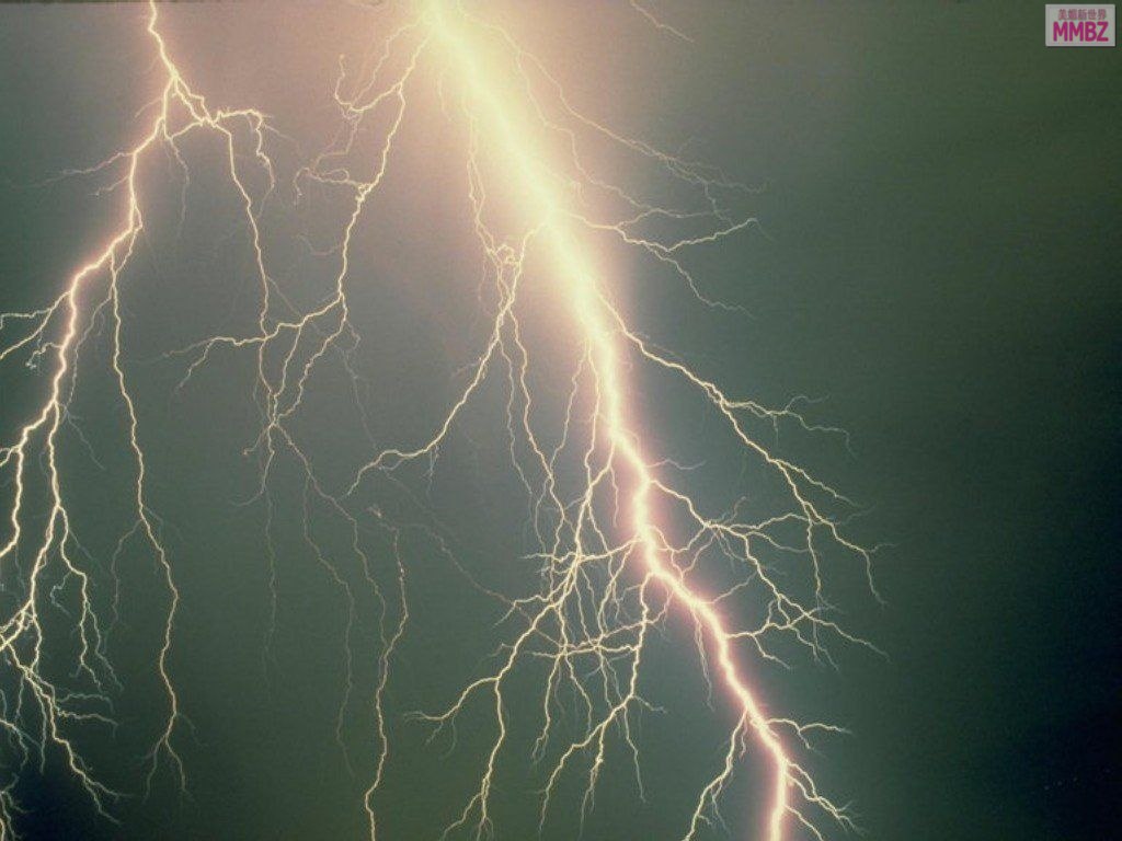 【建材原创】雷雨交加,倾盆大雨 旭宏卫浴小罗