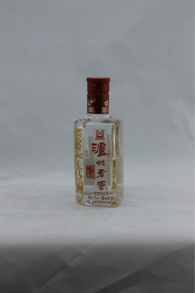 供应泸州老窖六年陈铁盒头曲泸州老窖红铁盒泸州浓香型白酒