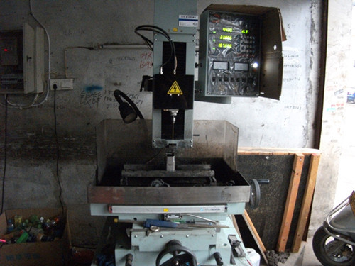 宝玛穿孔机,专业模具穿孔,各种模具钢穿孔.质量保证