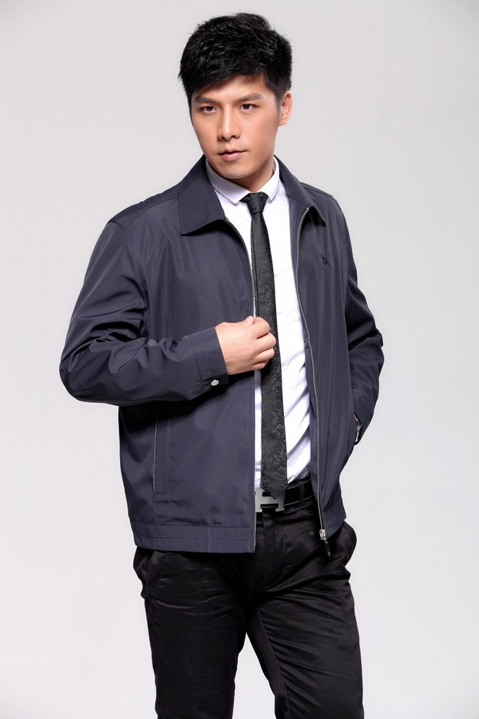 2012男士夹克正品 梦特娇薄款夹克休闲装批发
