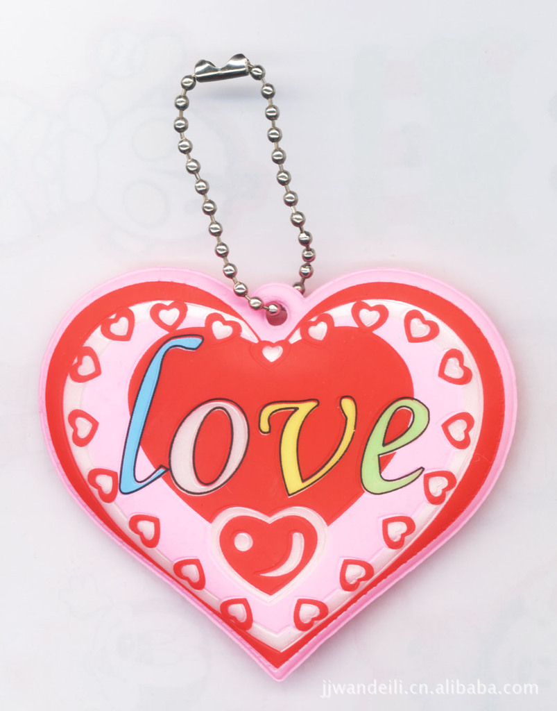 可爱的桃心情侣love塑料手机挂件