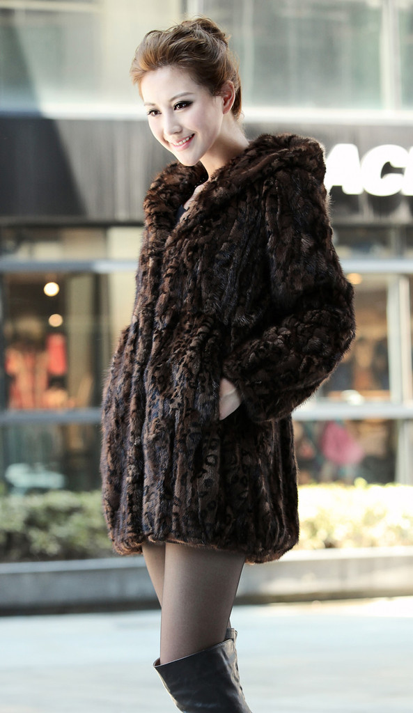 时尚豹纹水貂拼貂裘皮大衣女士皮草大衣图片_6