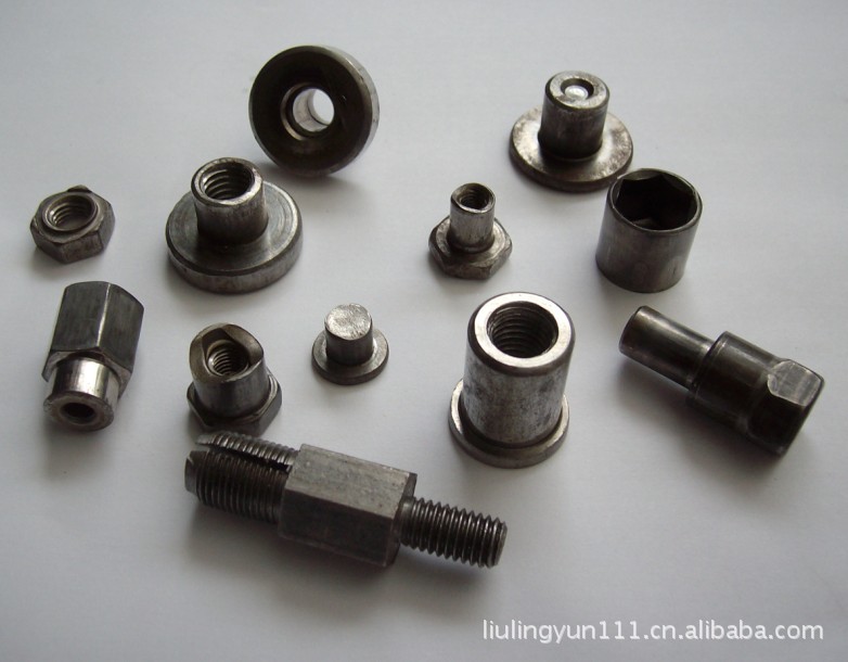 供应非标冷镦件(材质4.8—10.9级及铜铝)图片,供应非标冷镦件(材质4.8