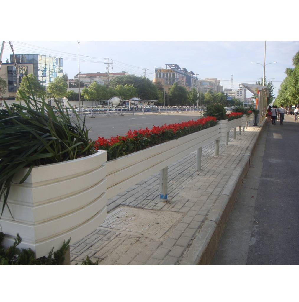 嘉兴厂家供应道路隔离花盆,花箱护栏 pvc微发泡花箱