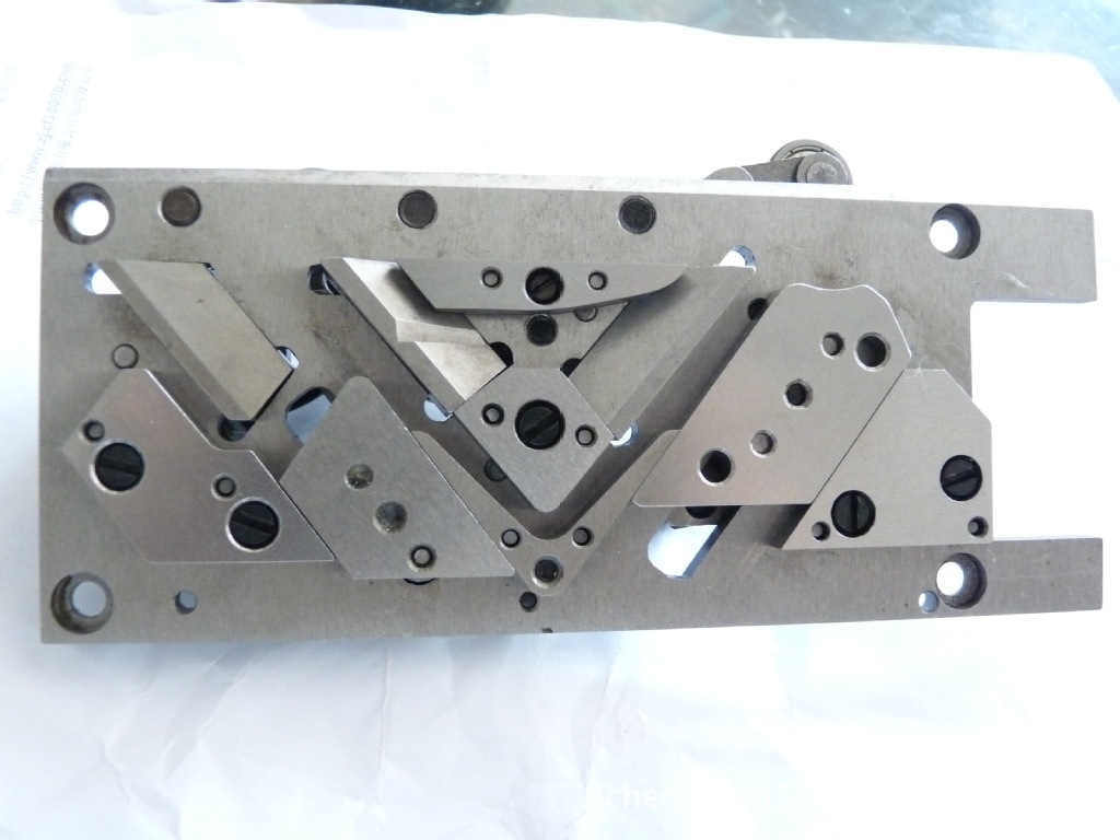 供应手套机六色打结器,手套机配件,手套锁边机