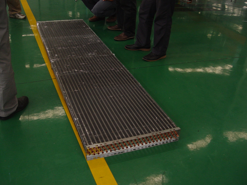 厂家直销 供应3米立式翅片冲床 欢迎选购