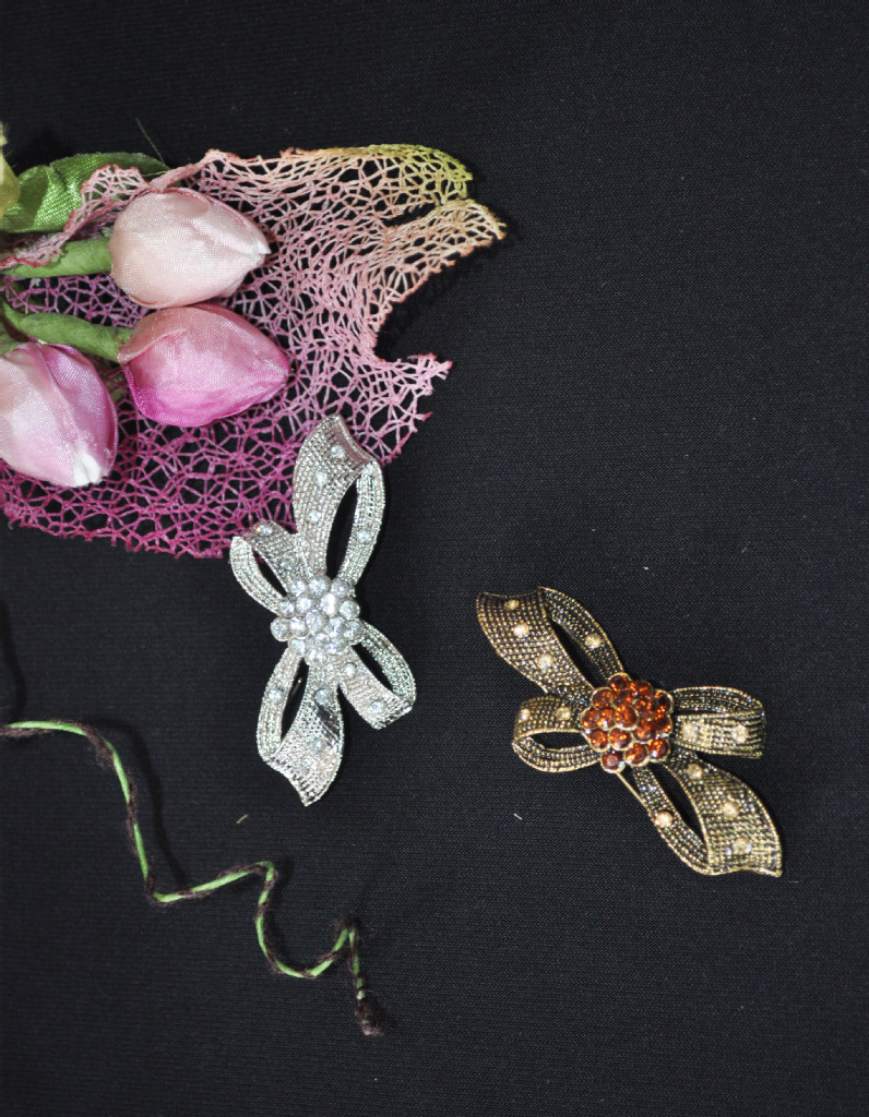 蝴蝶结胸针,珍珠水钻胸针,手工镶钻胸针,合金胸针