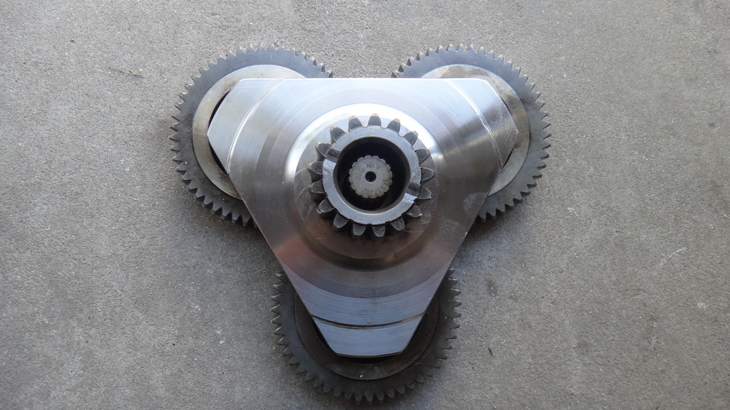 供应优质中联摊铺机分动箱齿轮
