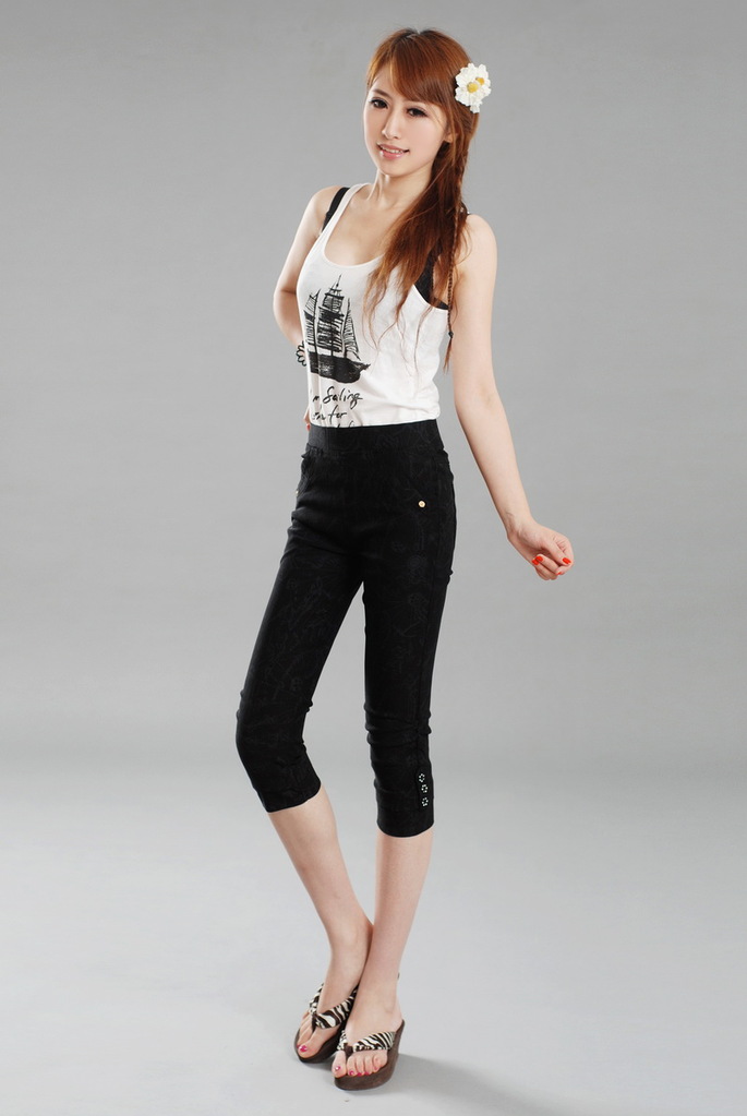 1-34款黑色中裤女裤批发 80.00,56.00,48.00元/条