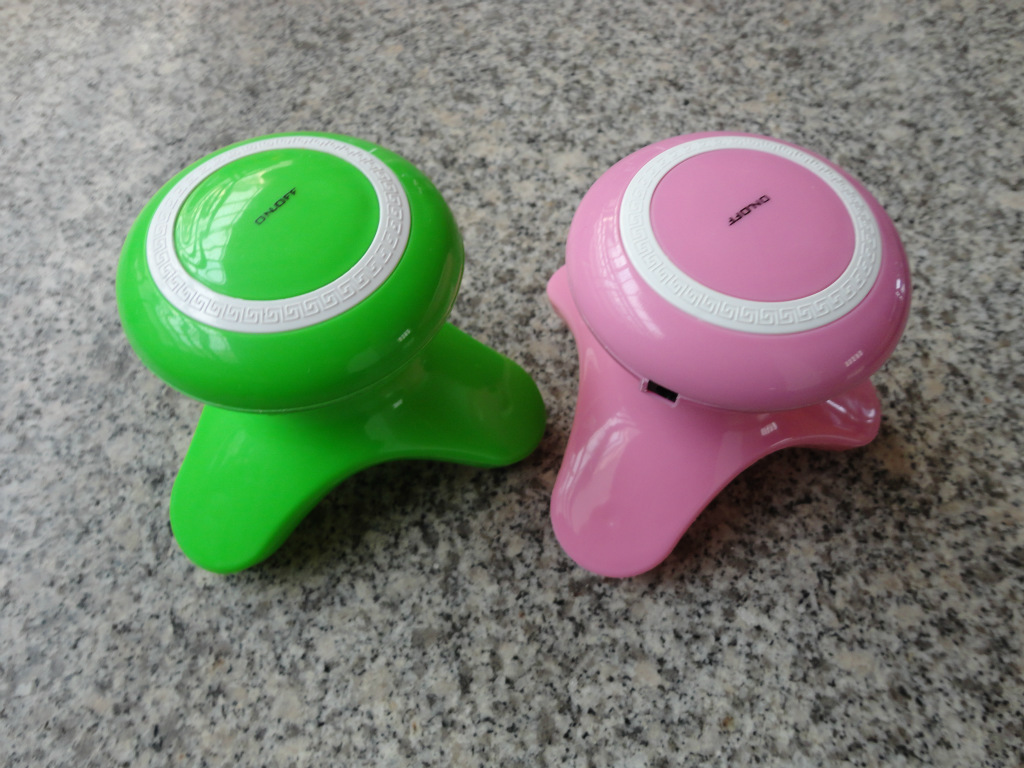 bl-529新款三角按摩器 迷你按摩器 usb迷你按摩器