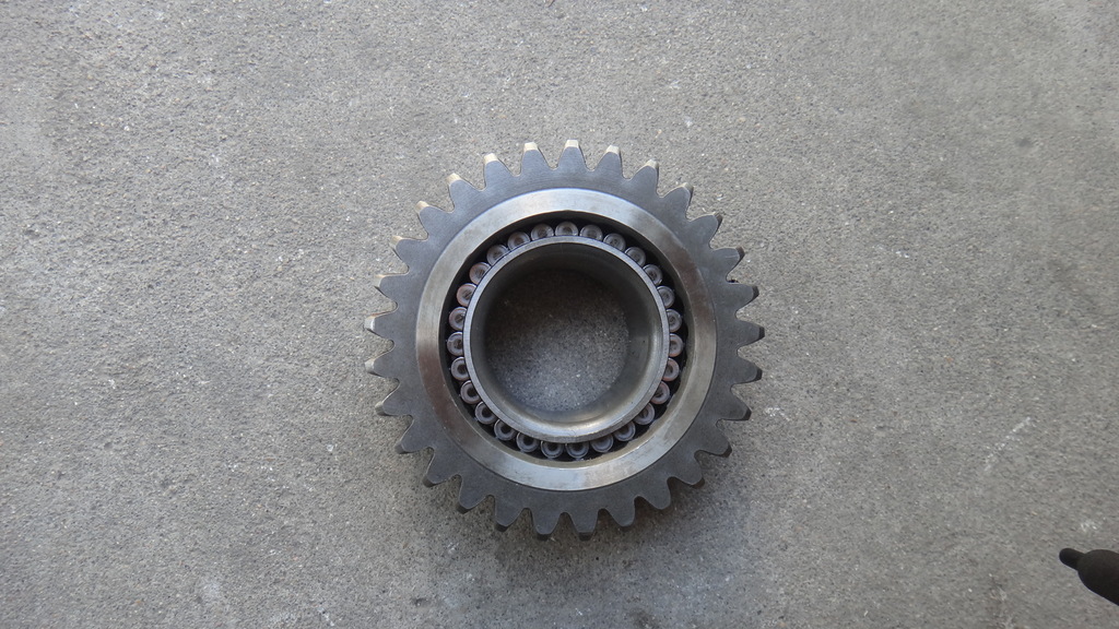 供应优质中联摊铺机分动箱齿轮