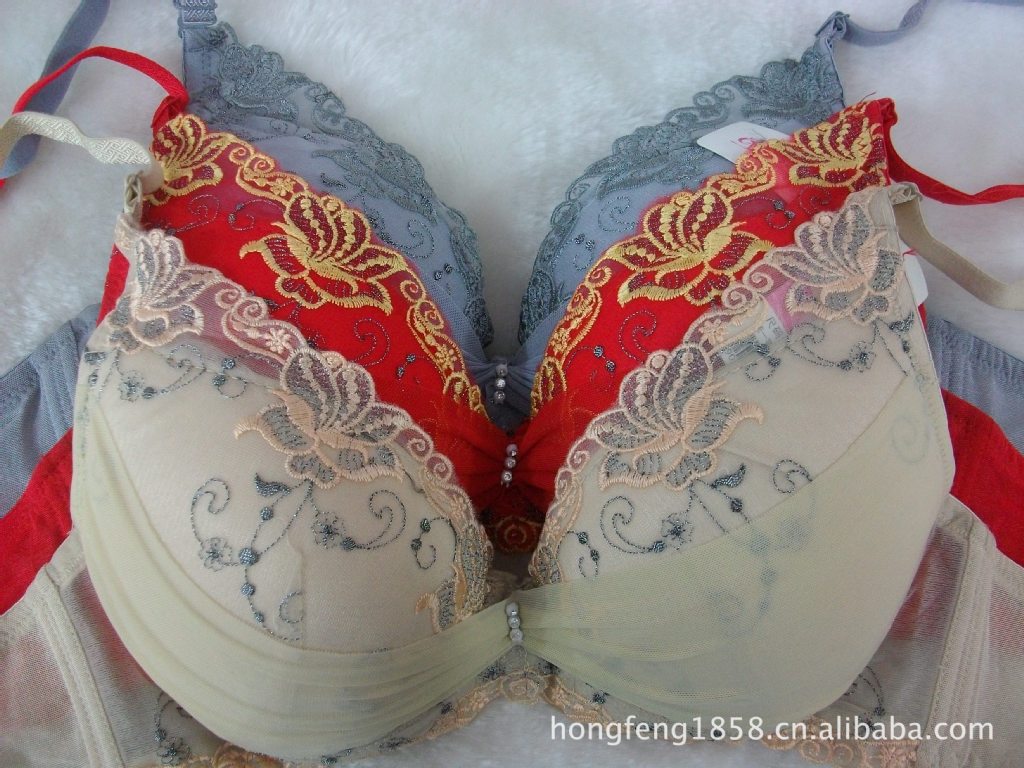 批发文胸库存 高档蕾丝边 绣花 亮钻 三排加宽聚拢 051