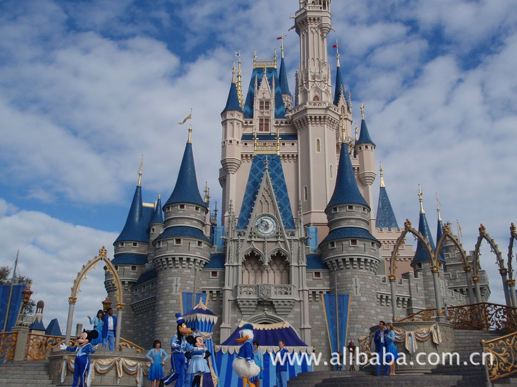 走进梦幻的世界,我们一起住进城堡快乐的生活