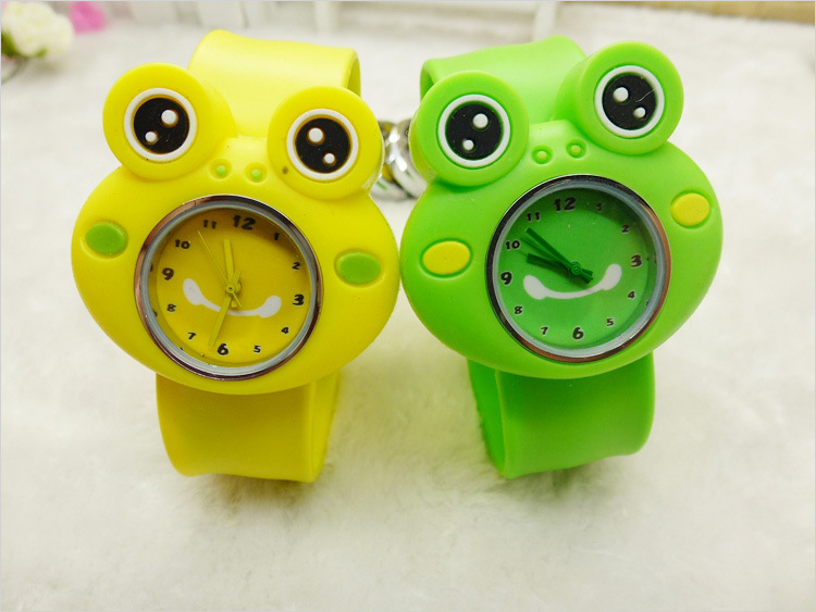 可爱 小熊猫手表 儿童手表男孩女孩 卡通拍拍啪啪圈儿童表