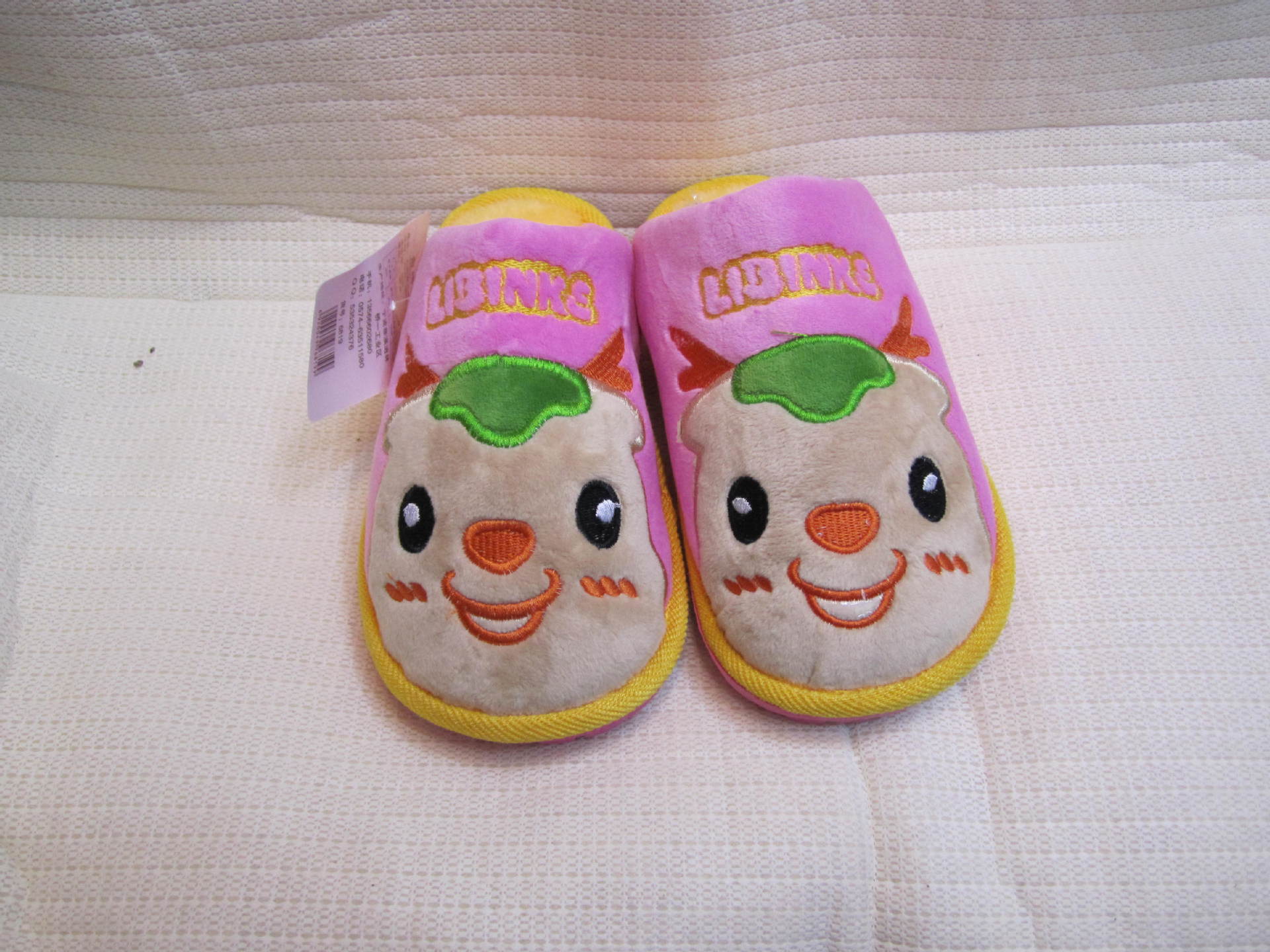 批发2013新品娃娃超萌拖鞋 超柔绒男女童拖 防滑耐磨童拖