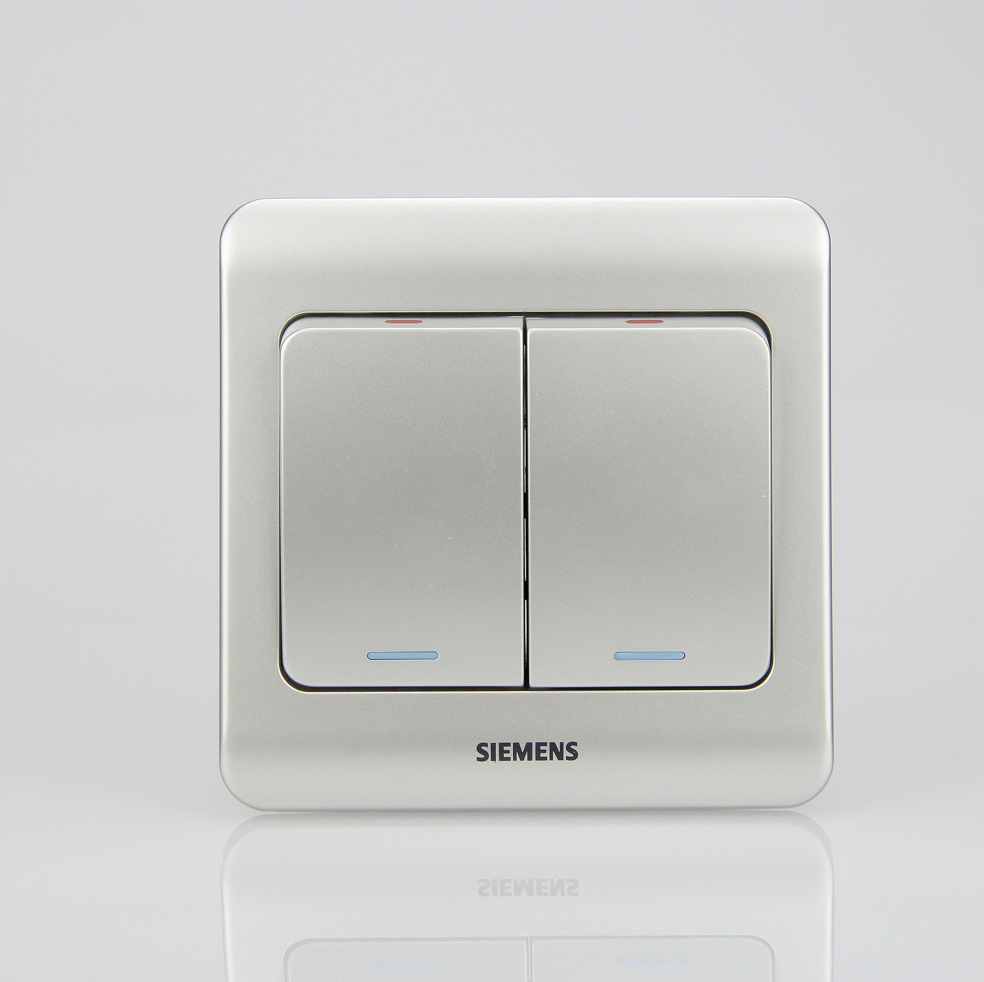 西门子开关正品 开关插座面板 远景彩银双联单控  品牌/型号:siemens