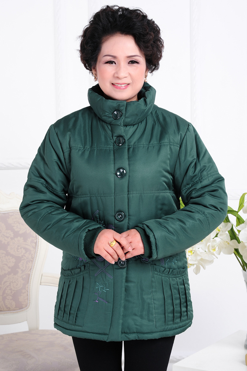批发采购中老年女装-中老年人棉衣新款妈妈秋冬装中年人加肥保暖棉服