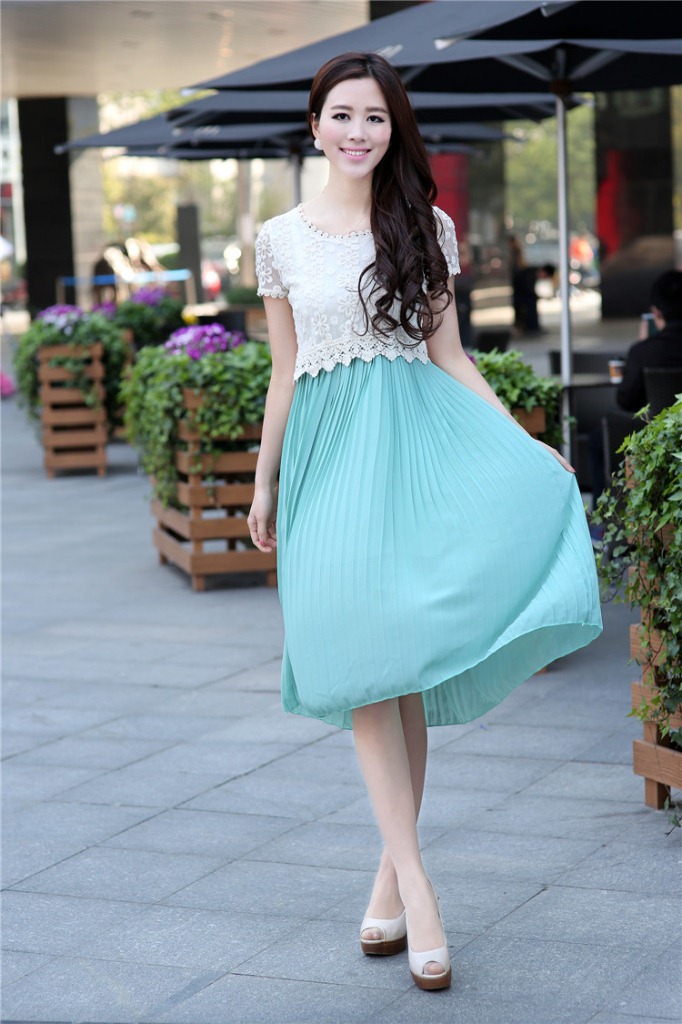 星跳服饰夏装新款 蕾丝雪纺百褶连衣裙 波西米亚大裙摆长裙z110