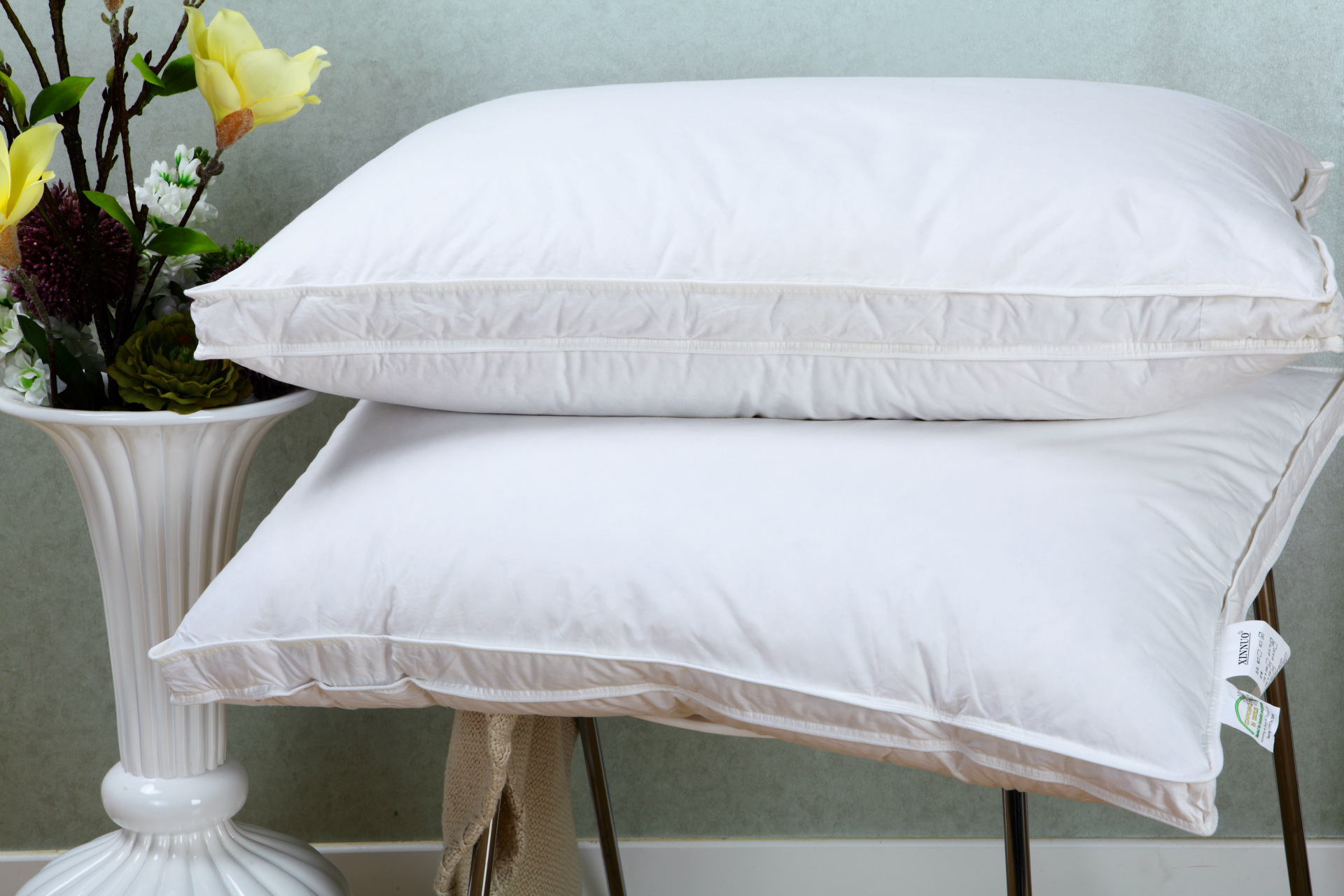 酒店专业 顶级白鸭绒枕芯 70%羽绒枕芯床上用品厂家批发 - 酒店专业 