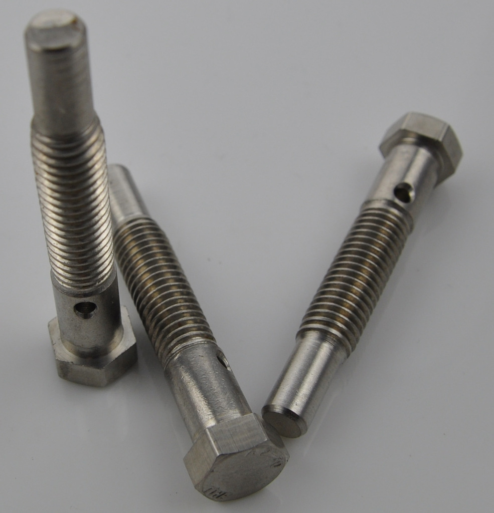 质量可靠 批量供应不锈钢带孔外六角螺栓