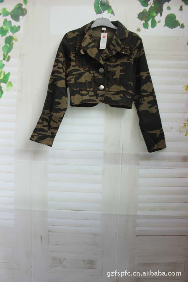 专柜尾单 春装迷彩军装短外套 披肩外套