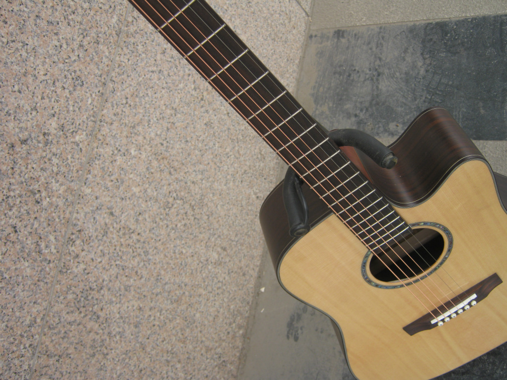 key 云杉玫瑰木吉他