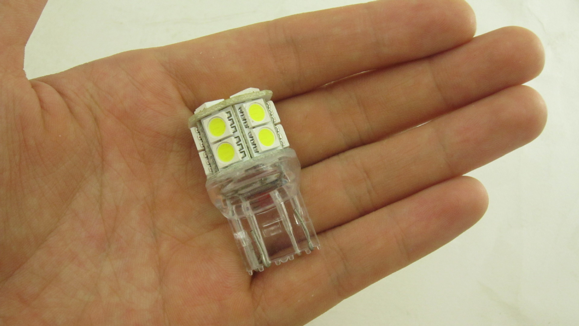 【型號】:7743 15smd 【顏色】:白  黃 紅  【電壓】:12v