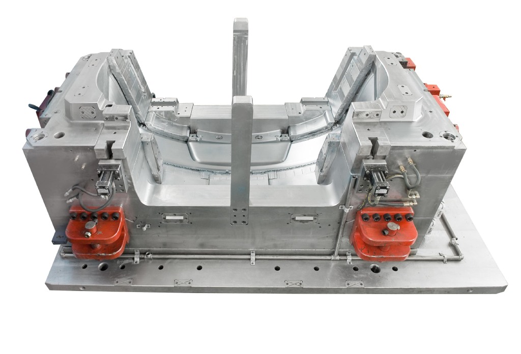 汽车保险杠模具制造与生产 汽车模具